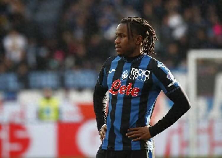 三千万欧！巴萨锁定意甲神锋，球员期盼加入，高层赚大便宜